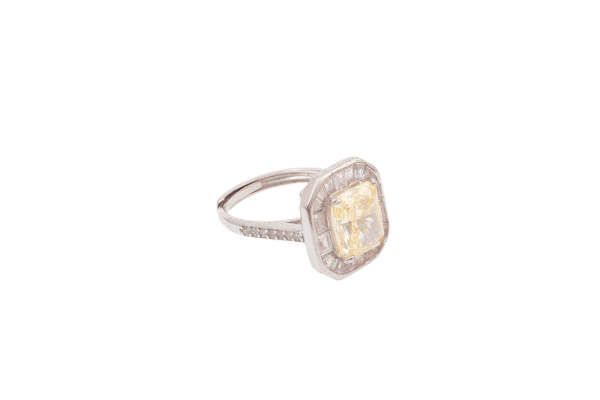 Yellow Diamond Ring0781115